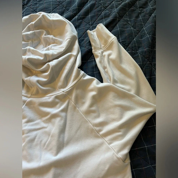 Fabeltics cropped twist front hoodie - Picture 4 of 13